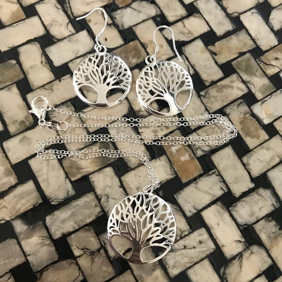 ✅JEWELRY SET ❤️ Earrings and Necklace! ✅ - Picture 2 of 6